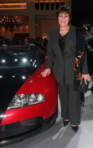 06-12-2007 SHOWBIZZ; MILJONAIRSFAIR IN DE RAI AMSTERDAM WEER GROOT SUCCES.
Op de VIP avond waren maar liefst 6500 gasten komen opdraven, de een in een nog mooiere creatie dan de ander. Vele bekenden uit Politiek Nederland, Showbizz en Theater waren weer aanwezig op deze overheerlijke party van Glamour en glitter.
Foto: Albert den Iseger.