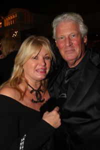 06-12-2007 SHOWBIZZ; MILJONAIRSFAIR IN DE RAI AMSTERDAM WEER GROOT SUCCES. 
Op de VIP avond waren maar liefst 6500 gasten komen opdraven, de een in een nog mooiere creatie dan de ander. Vele bekenden uit Politiek Nederland, Showbizz en Theater waren weer aanwezig op deze overheerlijke party van Glamour en glitter. 
Foto: Albert den Iseger.