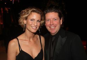 06-12-2007 SHOWBIZZ; MILJONAIRSFAIR IN DE RAI AMSTERDAM WEER GROOT SUCCES.
Op de VIP avond waren maar liefst 6500 gasten komen opdraven, de een in een nog mooiere creatie dan de ander. Vele bekenden uit Politiek Nederland, Showbizz en Theater waren weer aanwezig op deze overheerlijke party van Glamour en glitter.
Foto: Albert den Iseger.