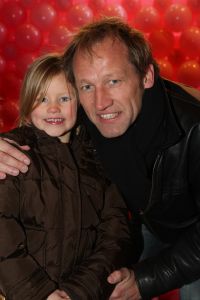 17-12-2007 SHOWBIZZ; K3 EN DE KATTENPRINS IS DE NIEUWSTE FILM VAN KAREN-KRISTEL EN KATHLEEN. Gisteren was het dan zover voor alle kleine prinsessen van Nederland de nieuwste K3 film ging in premiere in het mooiste theater van Nederland Tuschinski. 
foto: Albert den Iseger
