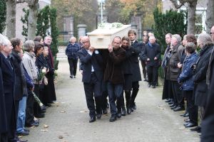 15-11-2008 SHOWBIZZ: WIK JONGSMA BEGRAVEN IN SCHEVENINGEN.
foto: Albert den Iseger