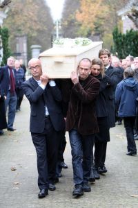15-11-2008 SHOWBIZZ: WIK JONGSMA BEGRAVEN IN SCHEVENINGEN.
foto: Albert den Iseger