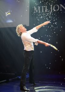 15-12-2008 SHOWBIZZ: MILJONAIRS FAIR WAS WEER GROOTS FEESTJE VOOR 4500 BEZOEKERS OP DE VIP AVOND.
foto: Albert den Iseger
