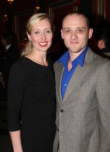 24-12-2008 SHOWBIZZ; CARRE KERST CIRCUS PREMIERE. Het is altijd weer een bijzonder feestje de premiere van het Stardust Kerstcircus in het wereldbekende Carre Theater te Amsterdam. Vele bekende waren weer naar de Amstel toe gekomen oa. Adele Bloemendaal met haar klein kinderen, Anita Witzier met partner Michel en de kids, Belinda Meuldijk met partner Thierry en zoon Yoshi die zich kostelijk vermaakte, de bruiden van Anton Heyboer, Martine Bijl en partner Berend Boudewijn en kleinzoon Bruno die een ware act had in het kerst circus. Het was een heerlijk avondtje top circus met werkelijk top attracties in en om de piste.Een aanrader voor jong en oud.
foto: Albert den Iseger.