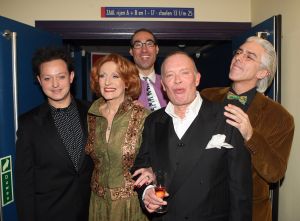 13-12-2008 SHOWBIZZ; PREMIERE VAN PURPER SEIZOEN 2008-2009. De premiere was dit jaar in de schouwburg van Velzen. Grote verrassing van de groep Purper van het aankomende seizoen moet zijn Gerrie van der Klei.
foto: Albert den Iseger.