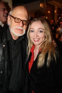 24-12-2008 SHOWBIZZ; CARRE KERST CIRCUS PREMIERE. Het is altijd weer een bijzonder feestje de premiere van het Stardust Kerstcircus in het wereldbekende Carre Theater te Amsterdam. Vele bekende waren weer naar de Amstel toe gekomen oa. Adele Bloemendaal met haar klein kinderen, Anita Witzier met partner Michel en de kids, Belinda Meuldijk met partner Thierry en zoon Yoshi die zich kostelijk vermaakte, de bruiden van Anton Heyboer, Martine Bijl en partner Berend Boudewijn en kleinzoon Bruno die een ware act had in het kerst circus. Het was een heerlijk avondtje top circus met werkelijk top attracties in en om de piste.Een aanrader voor jong en oud.
foto: Albert den Iseger.