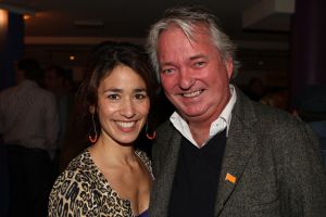11-12-2009 SHOWBIZZ; NELLY FRIJDA KRIJGT GEEN UITKERING NA HET MISSEN VAN ROL IN KLUCHT. Dat Nelly haar rol in ORANJE BOVEN terug moest geven komt haar letterlijk duur te staan. Ze is te oud voor een uitkering zo vertelde zij mij. Rick Engelkers de producent van de klucht vertelde, ik heb er echt alles aan gedaan om Nelly in de klucht te houden maar het ging echt niet meer. Nelly loopt hiermee een flinke schadepost op, maar Rick vertelde ons dat hij het zo goed mogelijk financieel met haar heeft geregeld.De barones in de klucht word nu gespeeld door Liz Snoyink, die een ware barones op de planken zet in deze dolkomische klucht.
foto: Albert den Iseger