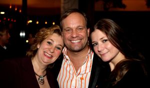 11-12-2009 SHOWBIZZ; NELLY FRIJDA KRIJGT GEEN UITKERING NA HET MISSEN VAN ROL IN KLUCHT. Dat Nelly haar rol in ORANJE BOVEN terug moest geven komt haar letterlijk duur te staan. Ze is te oud voor een uitkering zo vertelde zij mij. Rick Engelkers de producent van de klucht vertelde, ik heb er echt alles aan gedaan om Nelly in de klucht te houden maar het ging echt niet meer. Nelly loopt hiermee een flinke schadepost op, maar Rick vertelde ons dat hij het zo goed mogelijk financieel met haar heeft geregeld.De barones in de klucht word nu gespeeld door Liz Snoyink, die een ware barones op de planken zet in deze dolkomische klucht.
foto: Albert den Iseger