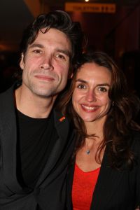 11-12-2009 SHOWBIZZ; NELLY FRIJDA KRIJGT GEEN UITKERING NA HET MISSEN VAN ROL IN KLUCHT. Dat Nelly haar rol in ORANJE BOVEN terug moest geven komt haar letterlijk duur te staan. Ze is te oud voor een uitkering zo vertelde zij mij. Rick Engelkers de producent van de klucht vertelde, ik heb er echt alles aan gedaan om Nelly in de klucht te houden maar het ging echt niet meer. Nelly loopt hiermee een flinke schadepost op, maar Rick vertelde ons dat hij het zo goed mogelijk financieel met haar heeft geregeld.De barones in de klucht word nu gespeeld door Liz Snoyink, die een ware barones op de planken zet in deze dolkomische klucht.
foto: Albert den Iseger