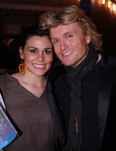 11-12-2009 SHOWBIZZ; NELLY FRIJDA KRIJGT GEEN UITKERING NA HET MISSEN VAN ROL IN KLUCHT. Dat Nelly haar rol in ORANJE BOVEN terug moest geven komt haar letterlijk duur te staan. Ze is te oud voor een uitkering zo vertelde zij mij. Rick Engelkers de producent van de klucht vertelde, ik heb er echt alles aan gedaan om Nelly in de klucht te houden maar het ging echt niet meer. Nelly loopt hiermee een flinke schadepost op, maar Rick vertelde ons dat hij het zo goed mogelijk financieel met haar heeft geregeld.De barones in de klucht word nu gespeeld door Liz Snoyink, die een ware barones op de planken zet in deze dolkomische klucht.
foto: Albert den Iseger
