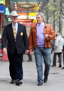 16-11-2010 SHOWBIZZ; LARRY HAGMAN BEZOCHT ANTWERPEN MET JEAN MARIE PFAFF.
foto: Albert den Iseger
