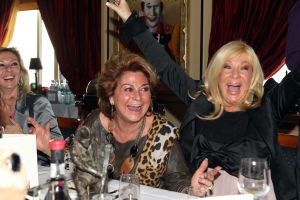 22-12-2010 SHOWBIZZ; NANNIC PARTY IN HUIS TER DUIN NOORDWIJK WEER EEN GROOT SUCCES.
foto: Albert den Iseger