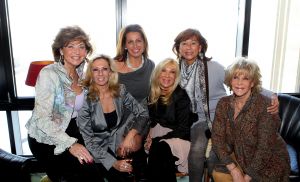 22-12-2010 SHOWBIZZ; NANNIC PARTY IN HUIS TER DUIN NOORDWIJK WEER EEN GROOT SUCCES.
foto: Albert den Iseger