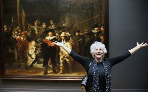 15-12-2013 SHOWBIZZ; ADELE BLOEMENDAAL IS DOL OP DE OUDE MEESTERS. Hartewens van Adele is vervuld door weekblad Prive. Helemaal alleen op bezoek bij de Oude Meesters in het Rijksmuseum te Amsterdam.
foto: Albert den Iseger.
