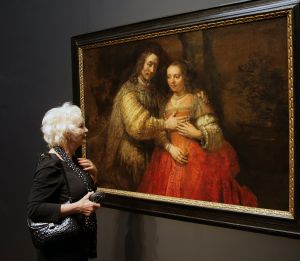 15-12-2013 SHOWBIZZ; ADELE BLOEMENDAAL IS DOL OP DE OUDE MEESTERS. Hartewens van Adele is vervuld door weekblad Prive. Helemaal alleen op bezoek bij de Oude Meesters in het Rijksmuseum te Amsterdam.
foto: Albert den Iseger.
