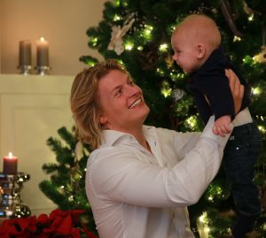 24-12-2013 SHOWBIZZ; THOMAS-MYRTHE EN JACK BERGE VIEREN VOOR HET EERST SAMEN KERST.
foto: Albert den Iseger