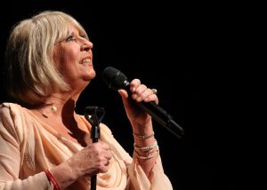 01-12-2013 SHOWBIZZ; WILLEKE ALBERTI VERWEND HAAR GASTEN MET SFEERVOL CONCERT. Haar theater tour ZOLANG ER MAAR LIEFDE IS die duurt tot 24 Mei 2014. Het is een geweldig succes en de meeste voorstellingen zijn daarom al lang van tevoren uitverkocht.
foto: Albert den Iseger