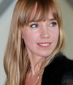 18-12-2014 SHOWBIZZ; DE VERLEIDING VAN EEN MOORDVROUW-DE DUIVELSE GEESTIGE KOMEDIE VAN RICK ENGELKES. Rick Engelkes brengt per 10-Januari een nieuw toneelstuk op de planken DE MOORDVROUW met in de hoofdrollen SARAH CHRONIS-NIENKE ROMER-SANNE VOGEL EN CAMILLA SIEGERTSZ. 
foto: Albert den Iseger