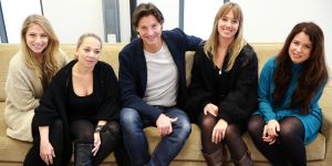 18-12-2014 SHOWBIZZ; DE VERLEIDING VAN EEN MOORDVROUW-DE DUIVELSE GEESTIGE KOMEDIE VAN RICK ENGELKES. Rick Engelkes brengt per 10-Januari een nieuw toneelstuk op de planken DE MOORDVROUW met in de hoofdrollen SARAH CHRONIS-NIENKE ROMER-SANNE VOGEL EN CAMILLA SIEGERTSZ. 
foto: Albert den Iseger