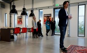 18-12-2014 SHOWBIZZ; DE VERLEIDING VAN EEN MOORDVROUW-DE DUIVELSE GEESTIGE KOMEDIE VAN RICK ENGELKES. Rick Engelkes brengt per 10-Januari een nieuw toneelstuk op de planken DE MOORDVROUW met in de hoofdrollen SARAH CHRONIS-NIENKE ROMER-SANNE VOGEL EN CAMILLA SIEGERTSZ. 
foto: Albert den Iseger