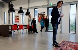 18-12-2014 SHOWBIZZ; DE VERLEIDING VAN EEN MOORDVROUW-DE DUIVELSE GEESTIGE KOMEDIE VAN RICK ENGELKES. Rick Engelkes brengt per 10-Januari een nieuw toneelstuk op de planken DE MOORDVROUW met in de hoofdrollen SARAH CHRONIS-NIENKE ROMER-SANNE VOGEL EN CAMILLA SIEGERTSZ. 
foto: Albert den Iseger