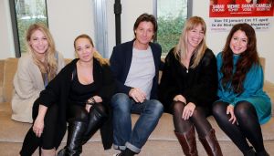 18-12-2014 SHOWBIZZ; DE VERLEIDING VAN EEN MOORDVROUW-DE DUIVELSE GEESTIGE KOMEDIE VAN RICK ENGELKES. Rick Engelkes brengt per 10-Januari een nieuw toneelstuk op de planken DE MOORDVROUW met in de hoofdrollen SARAH CHRONIS-NIENKE ROMER-SANNE VOGEL EN CAMILLA SIEGERTSZ. 
foto: Albert den Iseger