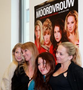 18-12-2014 SHOWBIZZ; DE VERLEIDING VAN EEN MOORDVROUW-DE DUIVELSE GEESTIGE KOMEDIE VAN RICK ENGELKES. Rick Engelkes brengt per 10-Januari een nieuw toneelstuk op de planken DE MOORDVROUW met in de hoofdrollen SARAH CHRONIS-NIENKE ROMER-SANNE VOGEL EN CAMILLA SIEGERTSZ. 
foto: Albert den Iseger