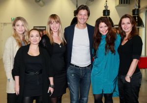 18-12-2014 SHOWBIZZ; DE VERLEIDING VAN EEN MOORDVROUW-DE DUIVELSE GEESTIGE KOMEDIE VAN RICK ENGELKES. Rick Engelkes brengt per 10-Januari een nieuw toneelstuk op de planken DE MOORDVROUW met in de hoofdrollen SARAH CHRONIS-NIENKE ROMER-SANNE VOGEL EN CAMILLA SIEGERTSZ. 
foto: Albert den Iseger