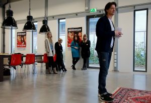 18-12-2014 SHOWBIZZ; DE VERLEIDING VAN EEN MOORDVROUW-DE DUIVELSE GEESTIGE KOMEDIE VAN RICK ENGELKES. Rick Engelkes brengt per 10-Januari een nieuw toneelstuk op de planken DE MOORDVROUW met in de hoofdrollen SARAH CHRONIS-NIENKE ROMER-SANNE VOGEL EN CAMILLA SIEGERTSZ. 
foto: Albert den Iseger