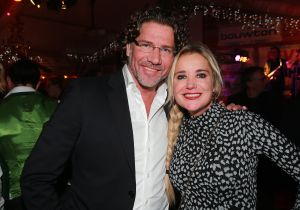20-12-2017 SHOWBIZZ; SONJA BAKKER MET NIEUWE PARTNER BARRY OP KERSTFUIF VAN GERARD JOLING.
foto: Albert den Iseger