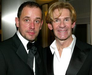 15-11-2003 SHOWBIZZ; MODESHOW ADDY VAN DER KROMMENACKER TE WAALWIJK. ADDY VAN DER KROMMENACKER EN ZIJN VRIEND
FOTO; ALBERT DEN ISEGER