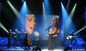 03-02-2005 SHOWBIZZ; 3DE VOORRONDE VAN HET NATIONAAL SONGFESTIVAL 2005.BARBARA LOK
FOTO; ALBERT DEN ISEGER
