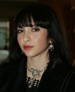 29-08-2004 SHOWBIZZ; MODESHOW VAN PAUL SCHULTEN IN OKURA AMSTERDAM.CHRISTINA PAAY
FOTO; ALBERT DEN ISEGER
