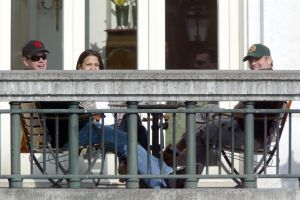 06-05-2004 SHOWBIZZ: GEORGE CLOONEY EN MATT DAMON AMSTEL HOTEL:AMSTERDAM
FOTO: george clooney en matt damon verblijven in het amstel hotel tijdens de opnamens van oceans12
FOTO: ALBERT DEN ISEGER