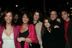 31-01-2005 SHOWBIZZ; PREMIERE VAN FILM VET HARD IN PALTHE AMSTERDAM.GEORGE BAKER EN ZIJN FAMILIE
FOTO; ALBERT DEN ISEGER