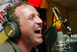 21-02-2005 SHOWBIZZ; 5 DAGEN PER WEEK VANAF 06.00 UUR GORDON OP NOORDZEE 100.7 FM. EN HIJ ZIT ER ECHT ELKE DAG MET EEN LACH VAN OOR TOT OOR.
FOTO;ALBERT DEN ISEGER