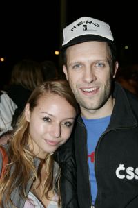 31-01-2005 SHOWBIZZ; PREMIERE VAN FILM VET HARD IN PALTHE AMSTERDAM.HUGO METSERS III MET VRIENDIN
FOTO; ALBERT DEN ISEGER