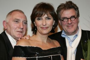 02-02-2005 SHOWBIZZ; PREMIERE VAN DE FILM OFFSCREEN LUXOR THEATER ROTTERDAM. HOOFROL SPELERS ASTRID JOOSTEN- JEROEN KRABBE-JAN DECLEIR
FOTO; ALBERT DEN ISEGER