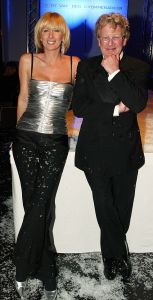 15-11-2003 SHOWBIZZ; MODESHOW ADDY VAN DER KROMMENACKER TE WAALWIJK. JAN EN MONIQUE DE BOUVRIE
FOTO; ALBERT DEN ISEGER