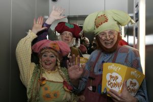 03-02-2005 SHOWBIZZ; PREMIERE VAN DE FAMILIEFILM PLOP EN KWISPEL. PALTHE THEATER DE KUIP ROTTERDAM.
FOTO; ALBERT DEN ISEGER