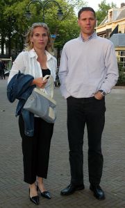 23-05-2000 SHOWBIZZ; OPENING VAN RESTAURANT OESTERS AAN DE BRINK IN LAREN. EIGENAAR RENE EN NATASCHA FROGER.MARCO VAN BASTEN EN VROUW
FOTO; ALBERT DEN ISEGER 