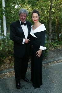 25-09-2003 SHOWBIZZ; UITREIKING VAN ACADEMY AWARDS 2003.STUDIO 21 TE HILVERSUM. WILLIBRORD FREQUIN EN VRIENDIN
FOTO; ALBERT DEN ISEGER