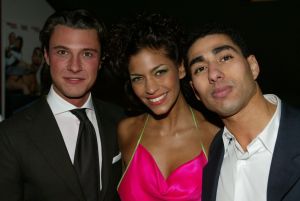 26-01-2004 SHOWBIZZ; PREMIERE SHOUF SHOUF HABIBI TE AMSTERDAM. TOURIYA HAOUD,MARTIJN LUSINK,MINOUN OAISSA
FOTO; ALBERT DEN ISEGER