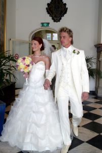 20-04-2004 SHOWBIZZ: HUWLIJK WINSTON POST EN DENISE VAN RIJSWIJK
FOTO: Het buidspaar
FOTO: ALBERT DEN ISEGER