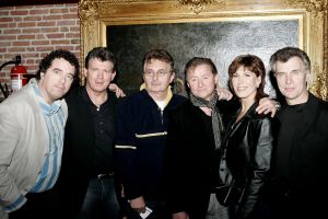 15-02-2006 SHOWBIZZ; AFSCHEID VAN EEN LEGENDARISCHE BAND BZN VANDAAG IN VOLENDAM. BZN de succesvolste band uit de geschiedenis van de Nederlandse Top 40, houdt op te bestaan.In Oktober 2006 zal een uitgebreide tournee van start gaan onder de naam THE FINAL TOUR . De tour loopt door tot juni 2007. Jan Tuijp maakte vandaag als woordvoerder van BZN dit alles bekend, waarbij de volledige band aanwezig was. Het is straks over en uit zei Jan Keizer en ga daarna kijken of ik solo door gaan.
foto: Albert den Iseger.