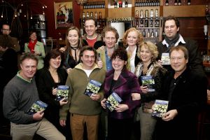 13-02-2006 SHOWBIZZ; DVD PRESENTATIE VAN SERIE SPIJKERHOEK  DE TV HIT VAN DE JAREN 80. De absolute tv hit van de jaren 80 en begin jaren 90 en de eigelijke moeder van alle Nederlandse soaps. Er is nu een dvd met 6 uur kijkplezier vanaf het Spijkerhoekpleintje te Amersfoort. Vele waren aanwezig bij de presentatie oa. Bill van Dijk, Michiel Kerbosch, Wilfred Klaver, Frank Schaafsma, Mary Lou van Steenis, Hymke de Vries, Jope Sertons en Cynthis Abma.
foto: Albert den Iseger.