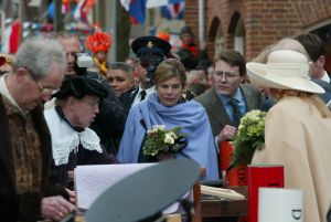 30-4-2003 KONINKLIJKHUIS: Koninginnendag in Meppel 2003.
foto: Albert den Iseger.