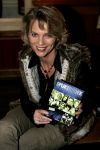 13-02-2006 SHOWBIZZ; DVD PRESENTATIE VAN SERIE SPIJKERHOEK  DE TV HIT VAN DE JAREN 80. De absolute tv hit van de jaren 80 en begin jaren 90 en de eigelijke moeder van alle Nederlandse soaps. Er is nu een dvd met 6 uur kijkplezier vanaf het Spijkerhoekpleintje te Amersfoort. Vele waren aanwezig bij de presentatie oa. Bill van Dijk, Michiel Kerbosch, Wilfred Klaver, Frank Schaafsma, Mary Lou van Steenis, Hymke de Vries, Jope Sertons en Cynthis Abma.
foto: Albert den Iseger.