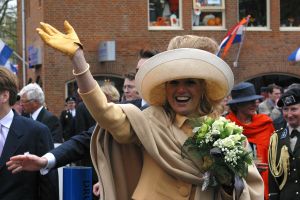 30-4-2003 KONINKLIJKHUIS: Koninginnendag in Meppel 2003.
foto: Albert den Iseger.