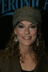 08-02-2006 SHOWBIZZ; HET WORDT EEN DRUK VOORJAAR BIJ SBS.
SBS 6- NET 5 - VERONICA lanceerden een extra voorjaarsseizoen presentatie, met nieuwe programma\'s en nieuwe gezichten.
foto: Albert den Iseger.